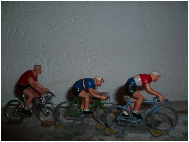 Collect-privee-alain-rivolla-cycliste_164