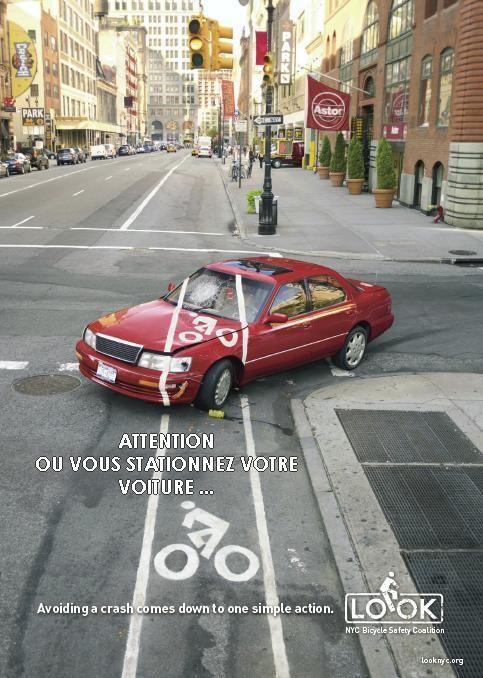 voiture piste cyclable